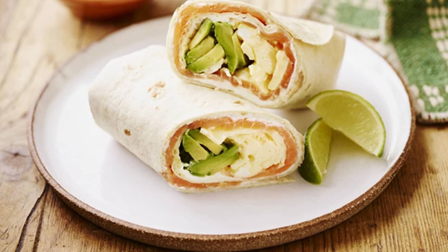 Morgunverðar-burrito með reyktum laxi, eggjum og avókadó